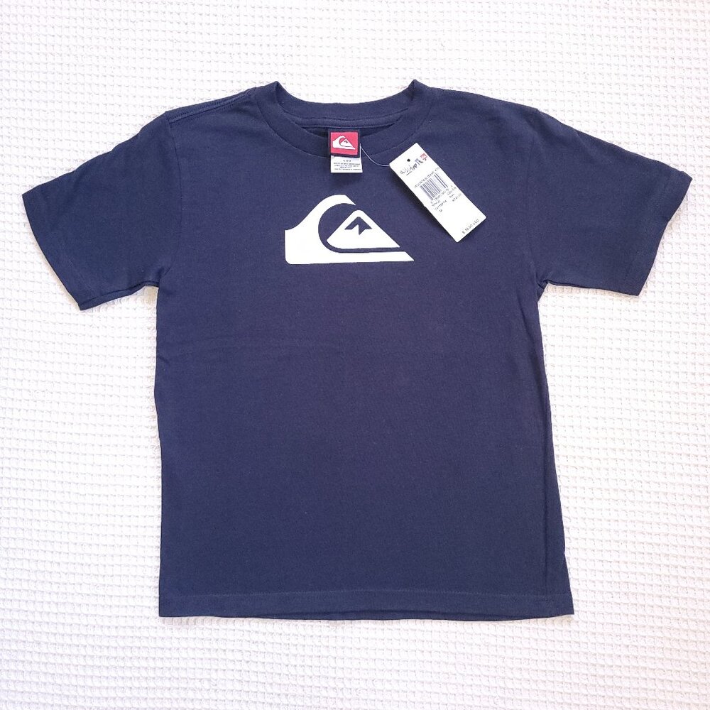 New QuickSilver Navy young boys Graphic Tee